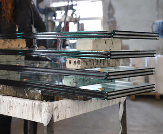 沈阳玻璃深加工厂家如何做玻璃表面处理？